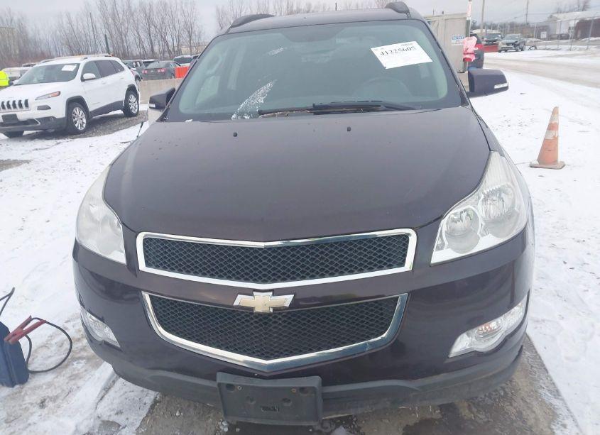 Photo 6 of 2010 Chevrolet Traverse LT (VIN 1GNLRFED8AS136858)