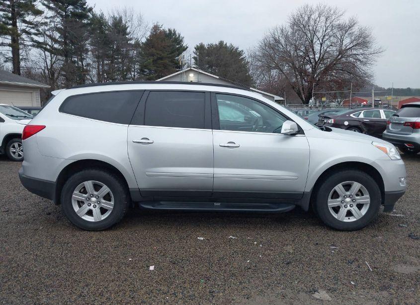 Photo 13 of 2010 Chevrolet Traverse LT (VIN 1GNLRFEDXAJ223151)