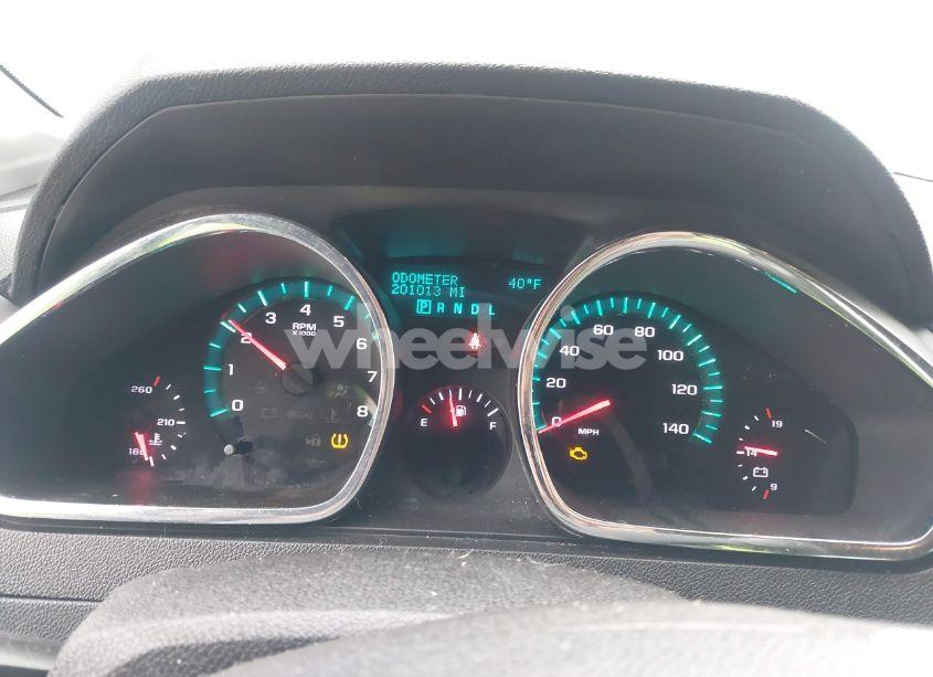 Photo 7 of 2010 Chevrolet Traverse LT (VIN 1GNLRFEDXAS147831)