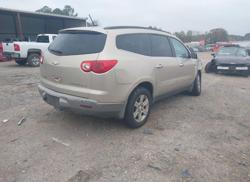 Photo 4 of 2010 Chevrolet Traverse LT (VIN 1GNLRGED0AS117288)