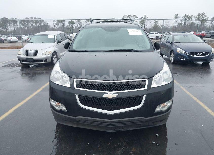 Photo 6 of 2010 Chevrolet Traverse LT (VIN 1GNLRGED1AS106929)