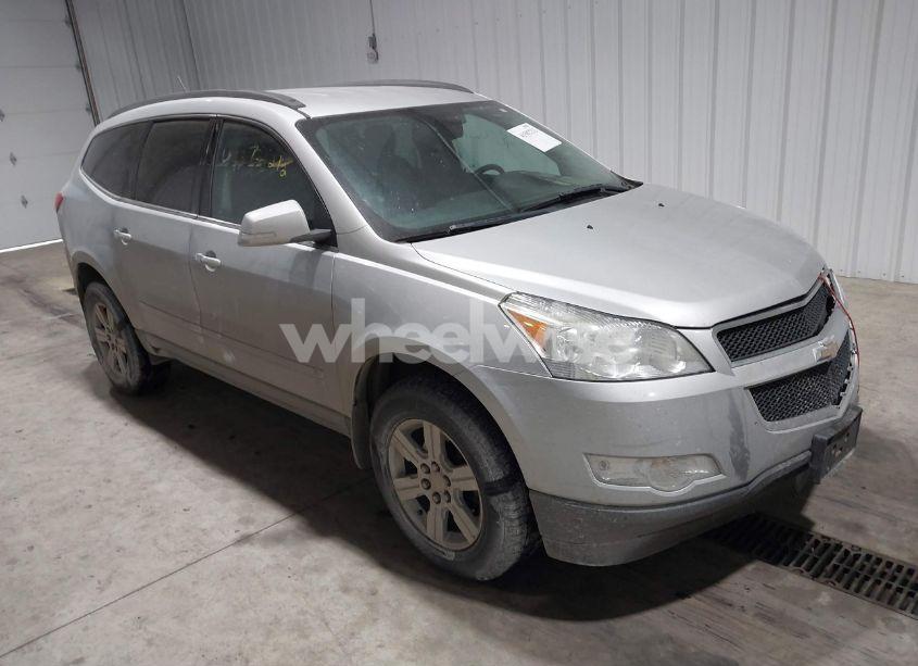 2010 Chevrolet Traverse LT (VIN 1GNLRGED1AS118563) main photo