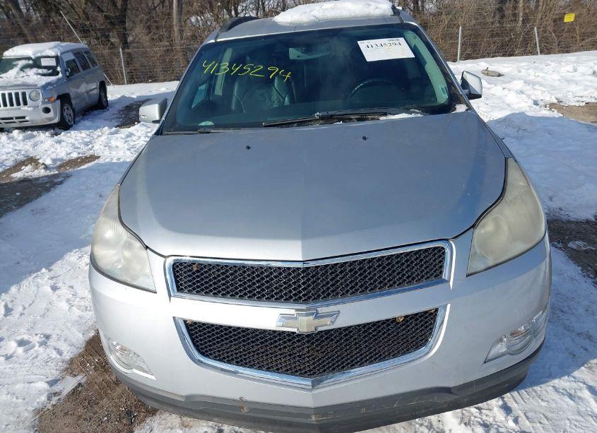 Photo 6 of 2010 Chevrolet Traverse LT (VIN 1GNLRGED2AJ207760)