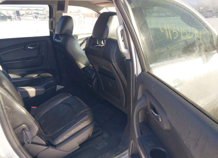 Photo 8 of 2010 Chevrolet Traverse LT (VIN 1GNLRGED2AJ207760)