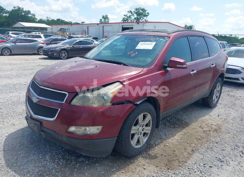 Photo 6 of 2010 Chevrolet Traverse LT (VIN 1GNLRGED3AJ218220)
