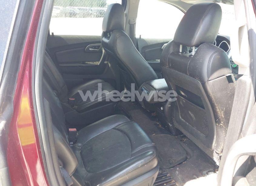 Photo 8 of 2010 Chevrolet Traverse LT (VIN 1GNLRGED3AJ218220)