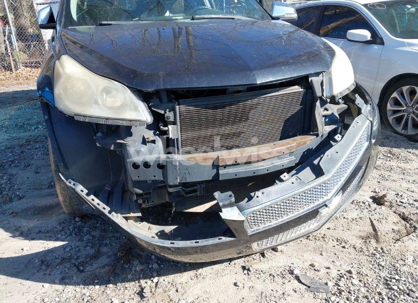 Photo 12 of 2010 Chevrolet Traverse LT (VIN 1GNLRGED3AS124171)