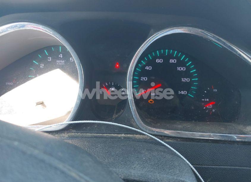 Photo 7 of 2010 Chevrolet Traverse LT (VIN 1GNLRGED3AS124171)