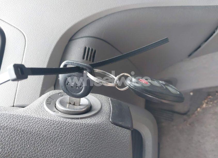 Photo 11 of 2010 Chevrolet Traverse LT (VIN 1GNLRGED4AJ204200)