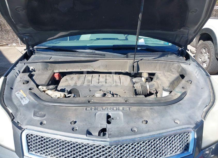 Photo 10 of 2010 Chevrolet Traverse LT (VIN 1GNLRGED7AJ251642)