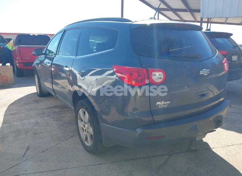 Photo 3 of 2010 Chevrolet Traverse LT (VIN 1GNLRGED7AJ251642)