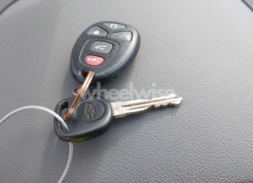 Photo 11 of 2010 Chevrolet Traverse LT (VIN 1GNLRGED7AS125288)