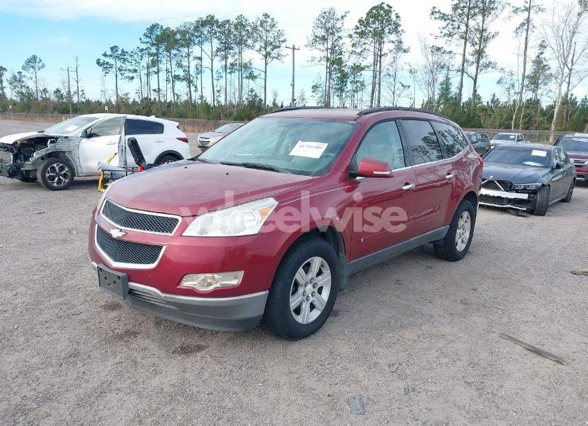 Photo 2 of 2010 Chevrolet Traverse LT (VIN 1GNLRGED7AS125288)