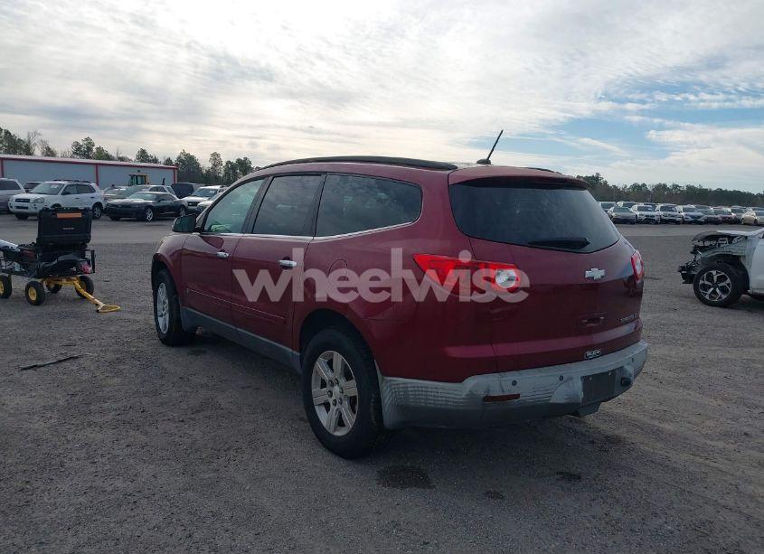 Photo 3 of 2010 Chevrolet Traverse LT (VIN 1GNLRGED7AS125288)