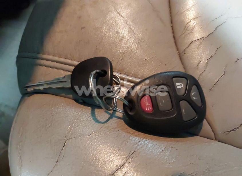 Photo 11 of 2010 Chevrolet Traverse LT (VIN 1GNLRGED8AJ259930)