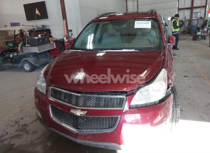 Photo 12 of 2010 Chevrolet Traverse LT (VIN 1GNLRGED8AJ259930)