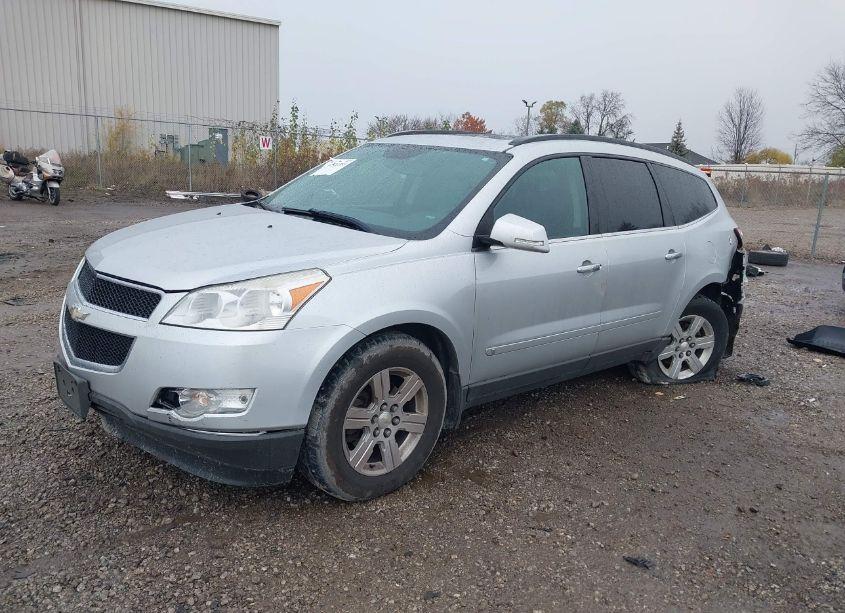 Photo 2 of 2010 Chevrolet Traverse LT (VIN 1GNLRGED8AS132024)