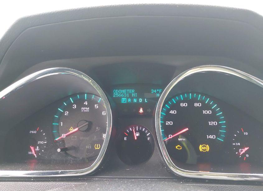 Photo 7 of 2010 Chevrolet Traverse LT (VIN 1GNLRGED8AS132024)