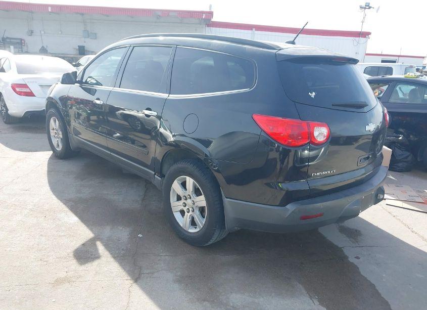 Photo 3 of 2010 Chevrolet Traverse LT (VIN 1GNLRGEDXAS117217)