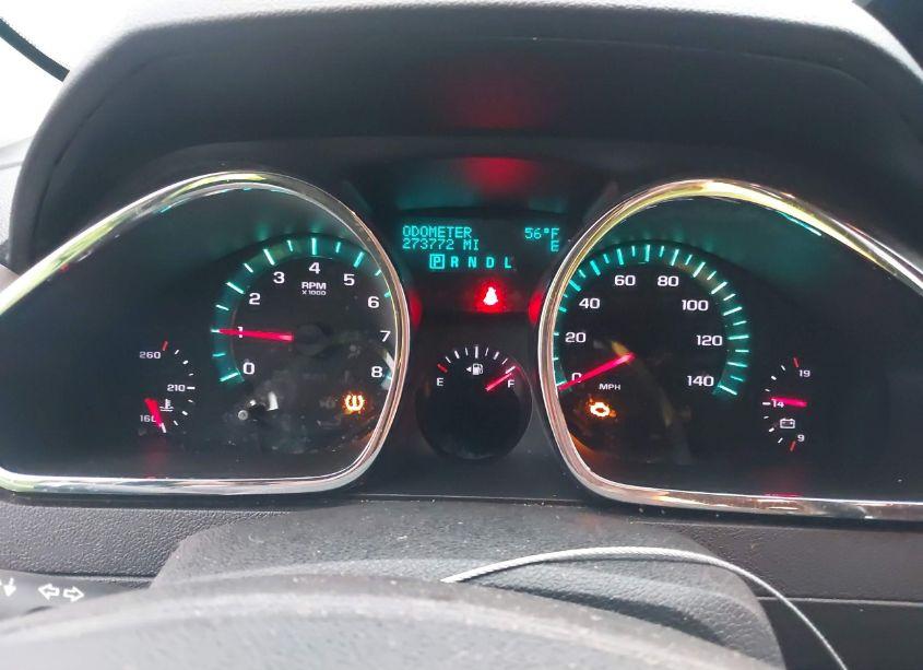 Photo 7 of 2010 Chevrolet Traverse LT (VIN 1GNLRGEDXAS117217)
