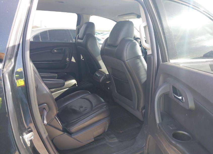 Photo 8 of 2010 Chevrolet Traverse LT (VIN 1GNLRGEDXAS117217)