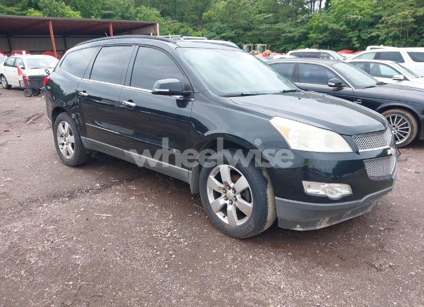 2010 Chevrolet Traverse LTZ (VIN 1GNLRHED0AS127048) main photo