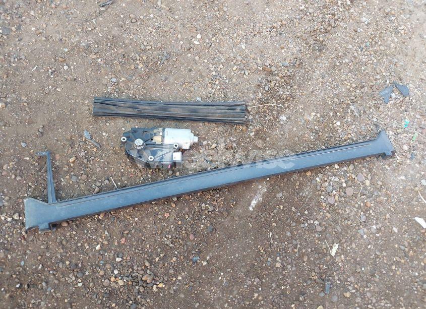 Photo 12 of 2010 Chevrolet Traverse LTZ (VIN 1GNLRHED1AS133182)