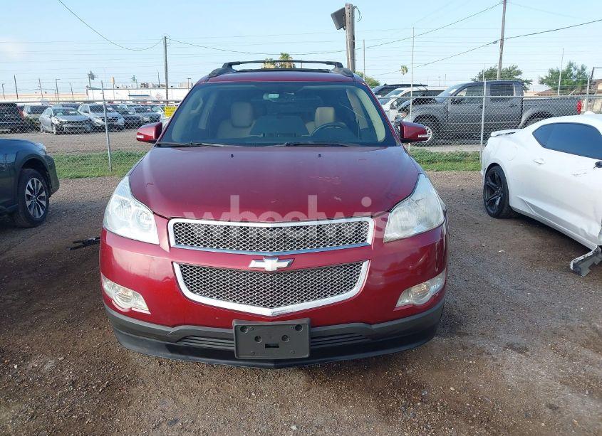 Photo 6 of 2010 Chevrolet Traverse LTZ (VIN 1GNLRHED1AS133182)