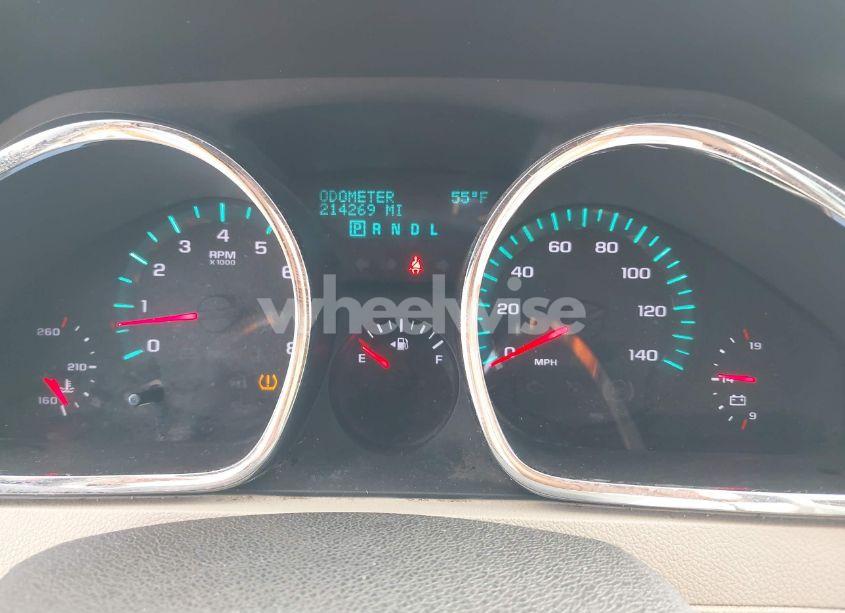 Photo 7 of 2010 Chevrolet Traverse LTZ (VIN 1GNLRHED1AS133182)