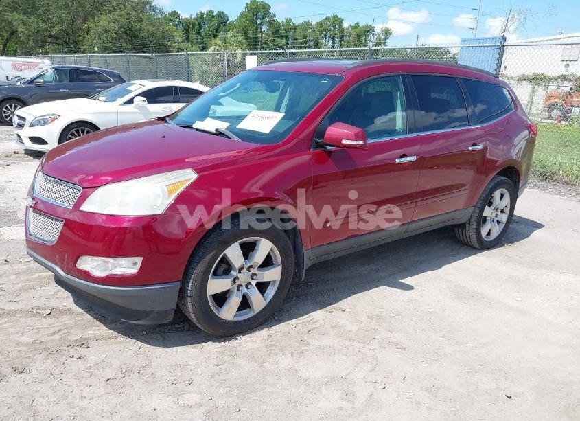 Photo 2 of 2010 Chevrolet Traverse LTZ (VIN 1GNLRHED3AJ193289)
