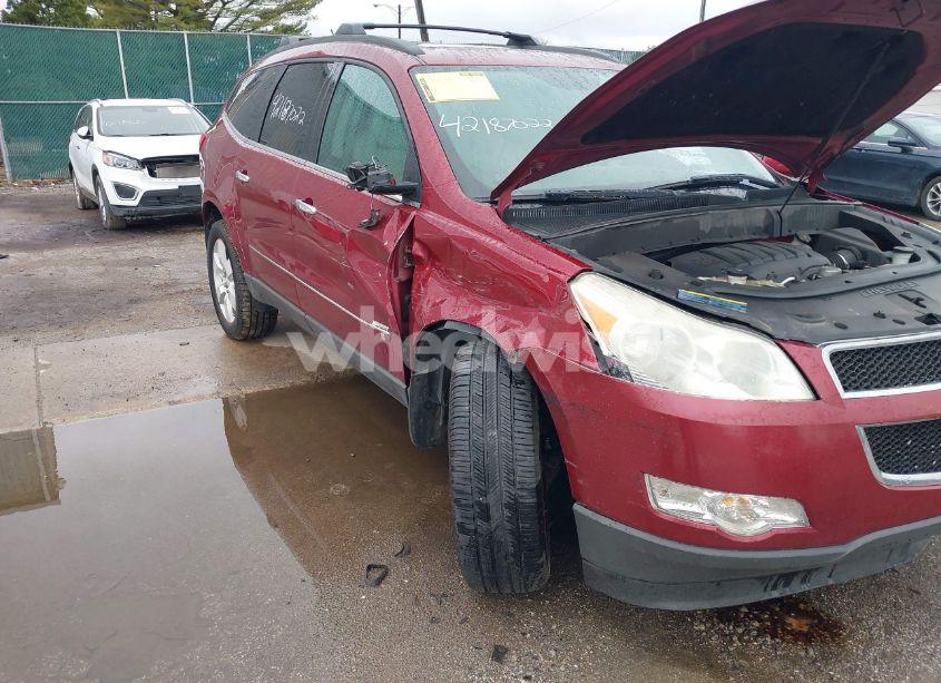 Photo 6 of 2010 Chevrolet Traverse LTZ (VIN 1GNLRHED4AS148095)