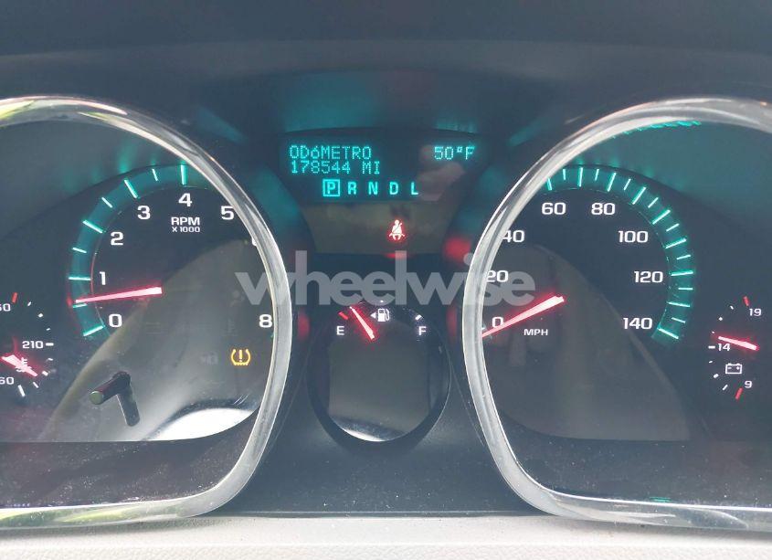 Photo 7 of 2010 Chevrolet Traverse LTZ (VIN 1GNLRHED4AS148095)