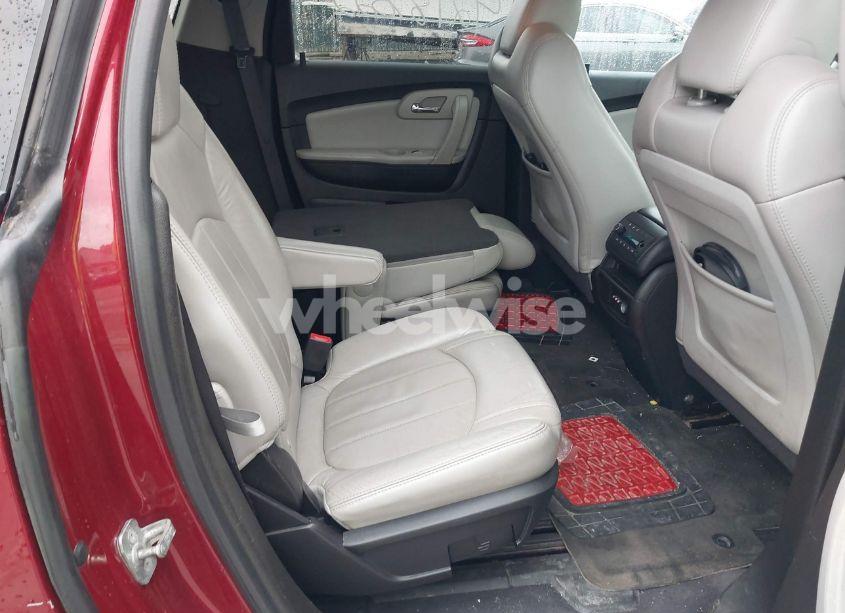 Photo 8 of 2010 Chevrolet Traverse LTZ (VIN 1GNLRHED4AS148095)