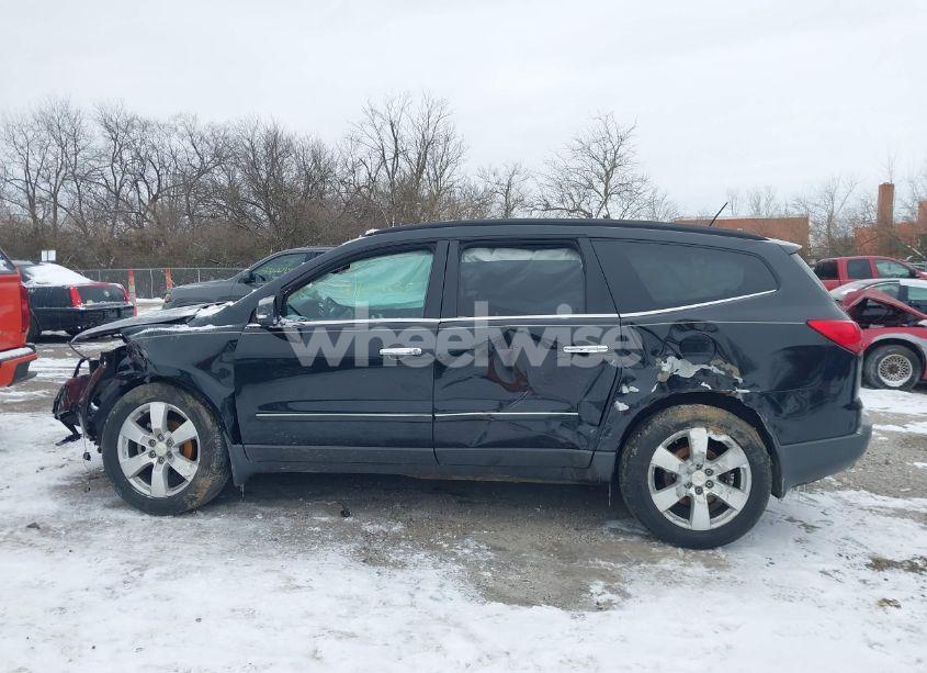Photo 15 of 2010 Chevrolet Traverse LTZ (VIN 1GNLRHED7AS123675)