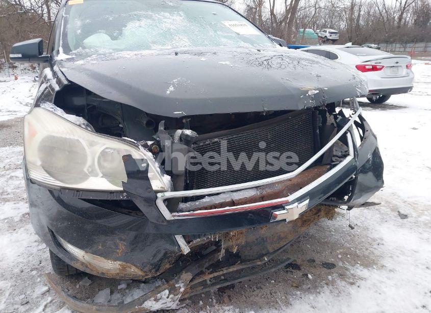 Photo 6 of 2010 Chevrolet Traverse LTZ (VIN 1GNLRHED7AS123675)