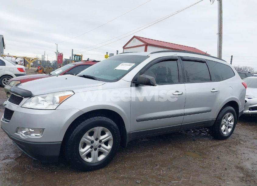 Photo 14 of 2010 Chevrolet Traverse LS (VIN 1GNLVEED4AJ266924)