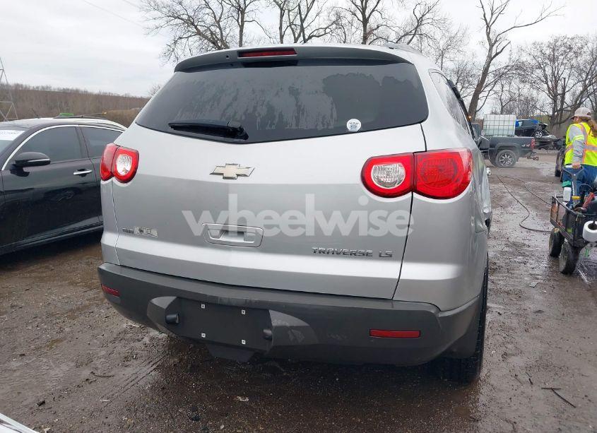 Photo 16 of 2010 Chevrolet Traverse LS (VIN 1GNLVEED4AJ266924)