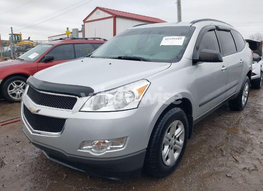 Photo 2 of 2010 Chevrolet Traverse LS (VIN 1GNLVEED4AJ266924)