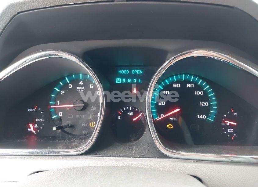 Photo 7 of 2010 Chevrolet Traverse LS (VIN 1GNLVEED4AJ266924)