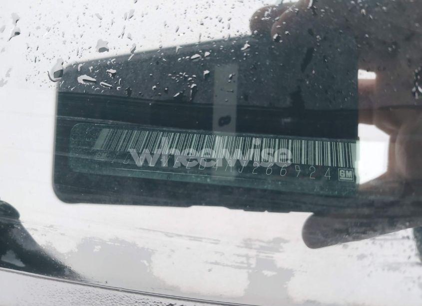 Photo 9 of 2010 Chevrolet Traverse LS (VIN 1GNLVEED4AJ266924)