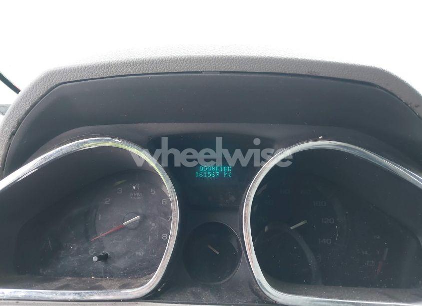 Photo 7 of 2010 Chevrolet Traverse LS (VIN 1GNLVEED6AS106800)