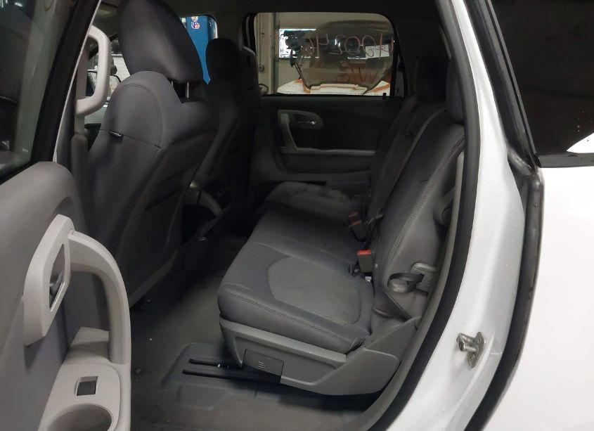 Photo 8 of 2010 Chevrolet Traverse LS (VIN 1GNLVEED6AS134421)
