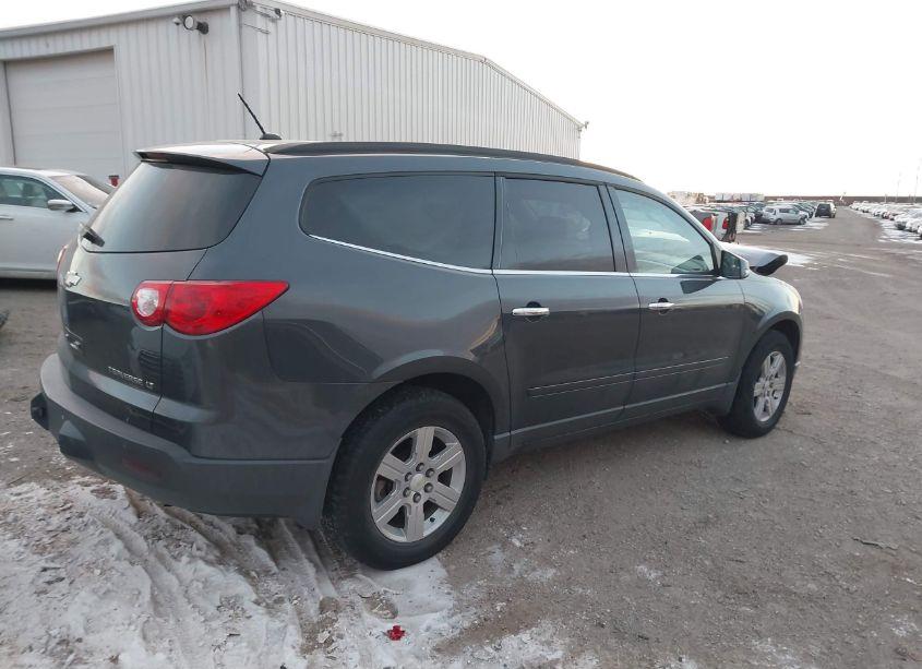 Photo 4 of 2010 Chevrolet Traverse LT (VIN 1GNLVFED0AJ234932)