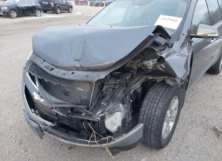 Photo 6 of 2010 Chevrolet Traverse LT (VIN 1GNLVFED0AJ234932)
