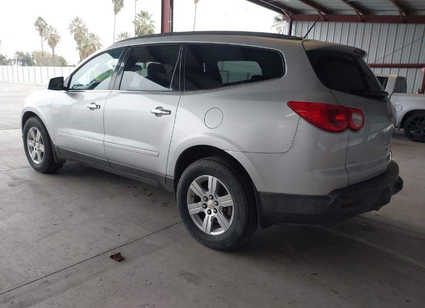 Photo 3 of 2010 Chevrolet Traverse LT (VIN 1GNLVFED1AJ242103)