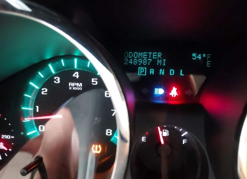 Photo 7 of 2010 Chevrolet Traverse LT (VIN 1GNLVFED1AJ242103)