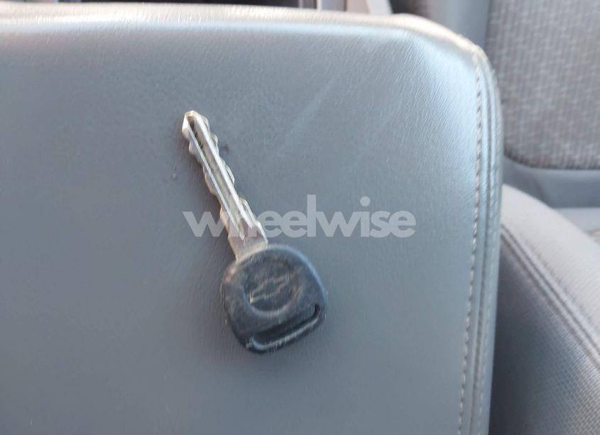 Photo 11 of 2010 Chevrolet Traverse LT (VIN 1GNLVFED1AJ269687)