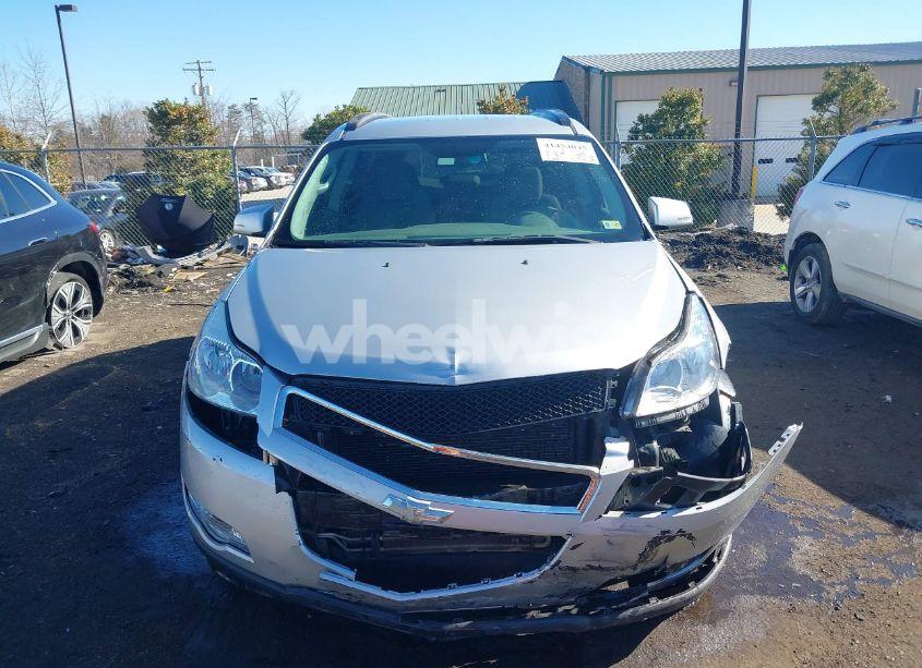 Photo 12 of 2010 Chevrolet Traverse LT (VIN 1GNLVFED1AJ269687)