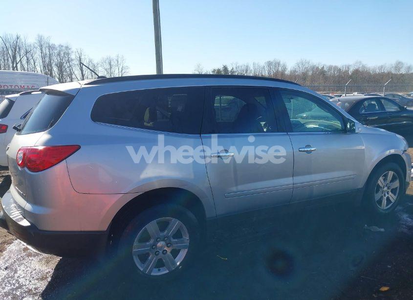 Photo 13 of 2010 Chevrolet Traverse LT (VIN 1GNLVFED1AJ269687)
