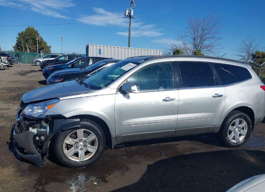 Photo 14 of 2010 Chevrolet Traverse LT (VIN 1GNLVFED1AJ269687)